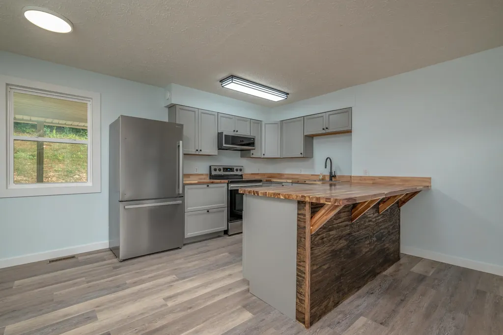 2230 W U.s. 60 Morehead KY 40351