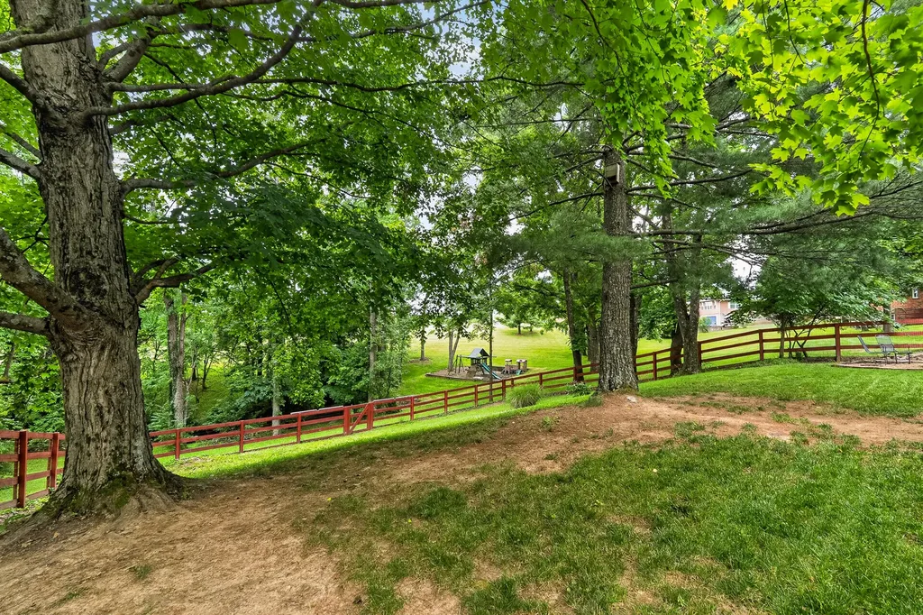 210 Ridgelea Drive Williamstown KY 41097