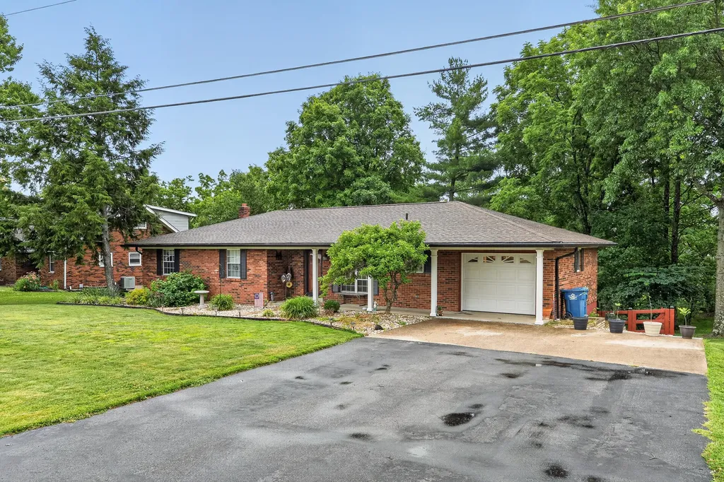 210 Ridgelea Drive Williamstown KY 41097