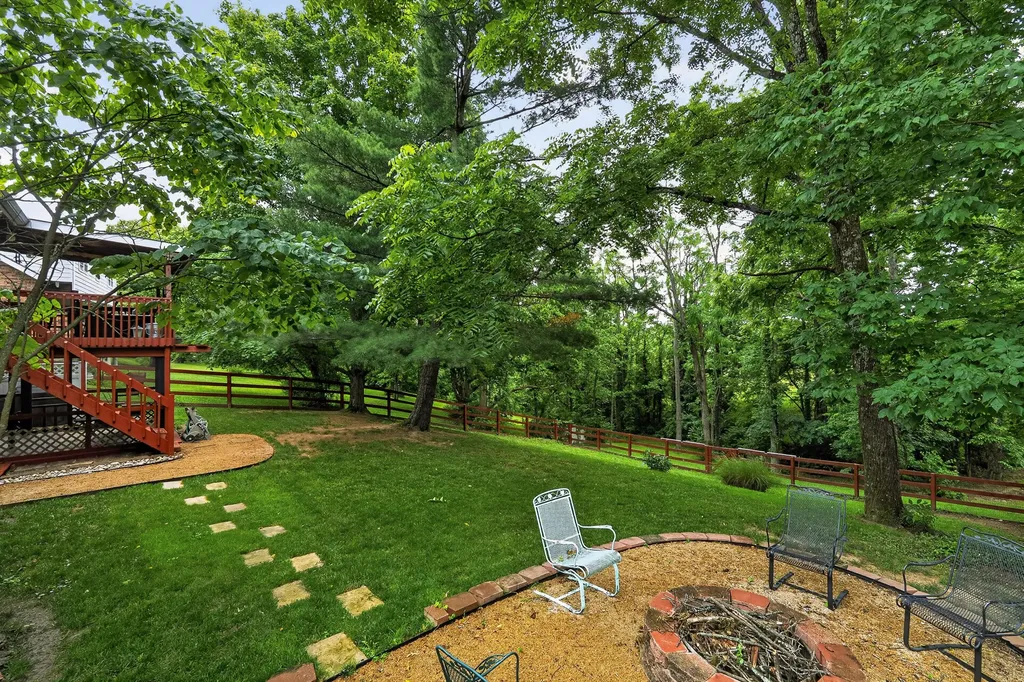 210 Ridgelea Drive Williamstown KY 41097
