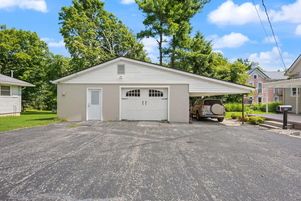 209 Lexington Road Lancaster KY 40444