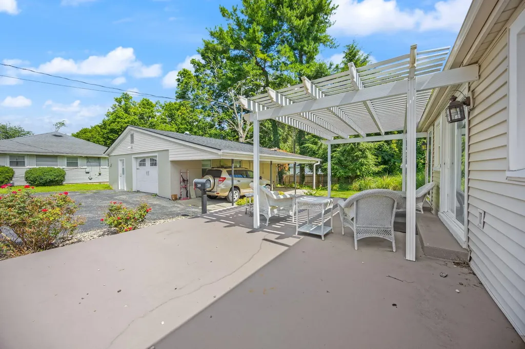 209 Lexington Road Lancaster KY 40444