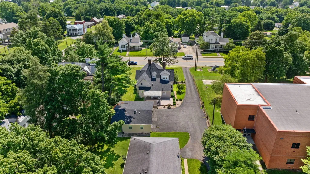 209 Lexington Road Lancaster KY 40444