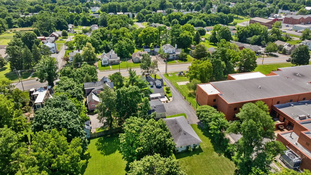 209 Lexington Road Lancaster KY 40444