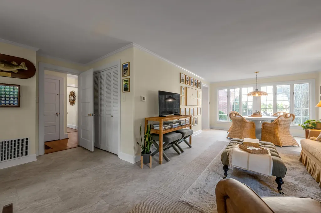 245 Holiday Road Lexington KY 40502