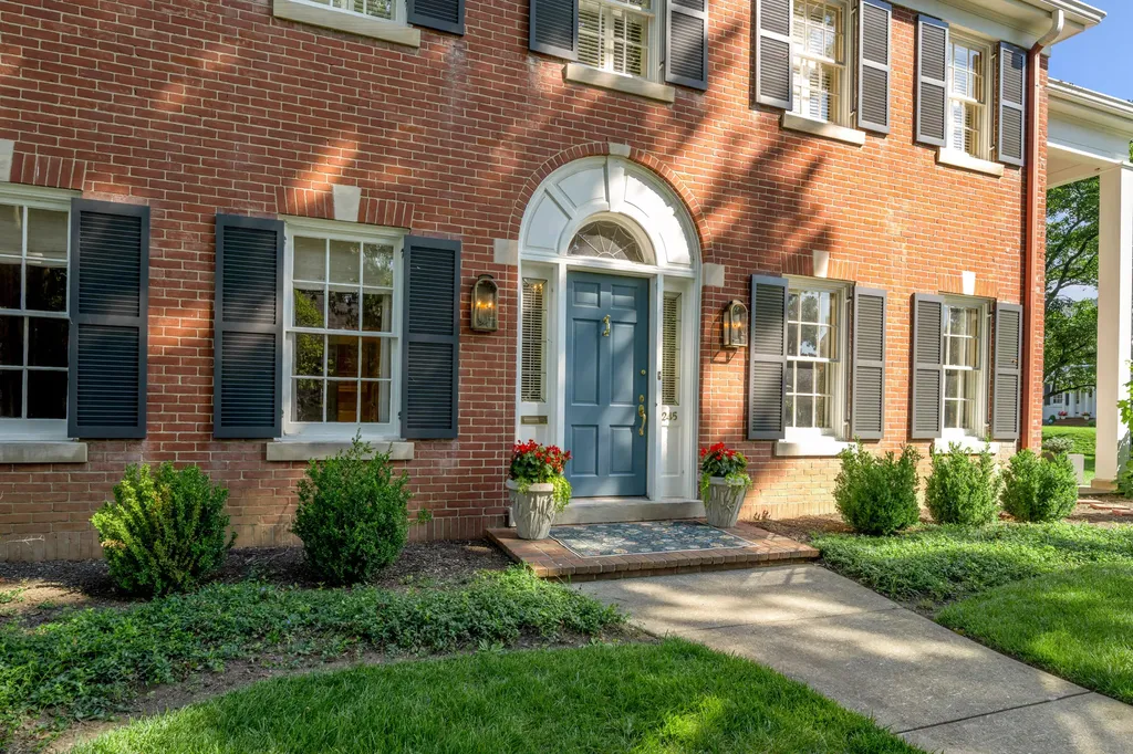 245 Holiday Road Lexington KY 40502