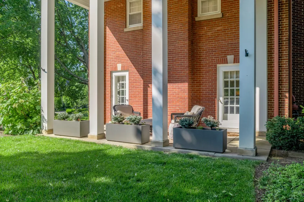 245 Holiday Road Lexington KY 40502