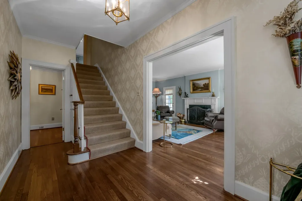 245 Holiday Road Lexington KY 40502