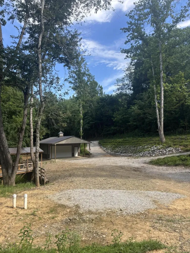 950 Bates Road Nancy KY 42544