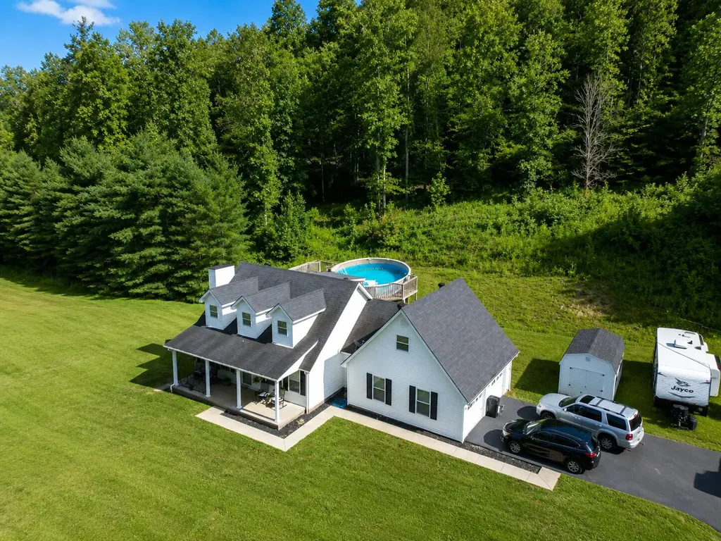 1560 Stamper Branch Road Campton KY 41301