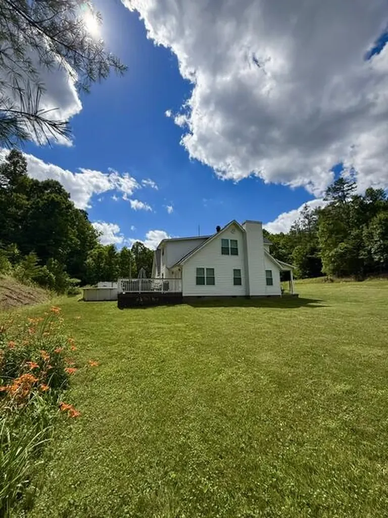 1560 Stamper Branch Road Campton KY 41301