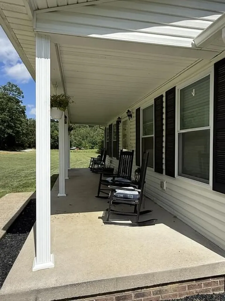 1560 Stamper Branch Road Campton KY 41301