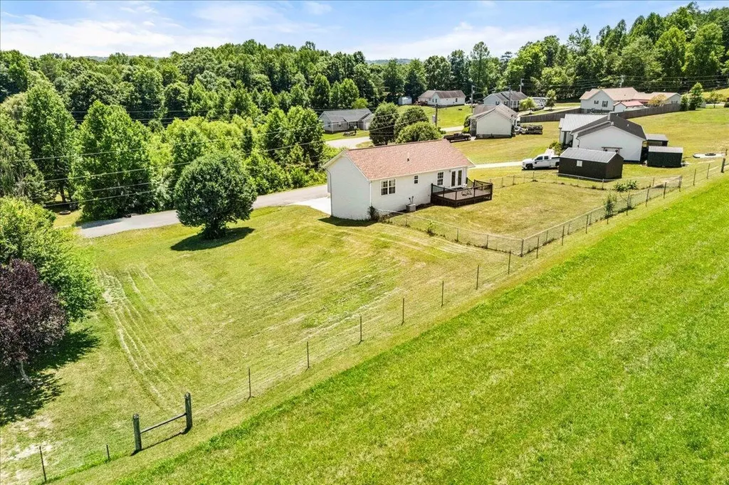 115 Cam Court Drive Lily KY 40740