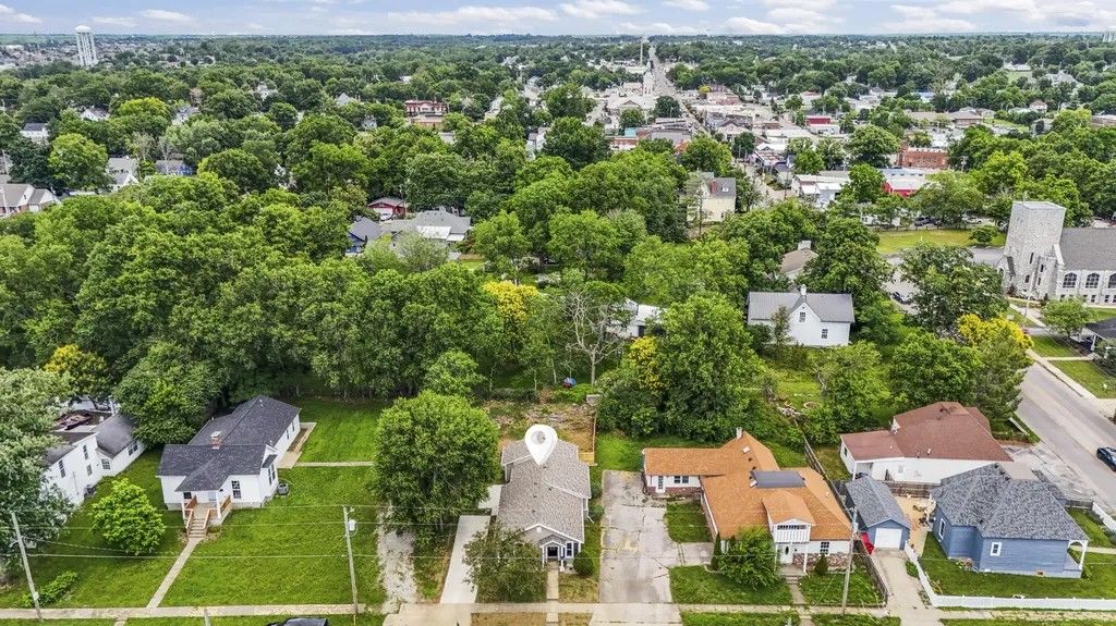 103 W Brown Street Nicholasville KY 40356