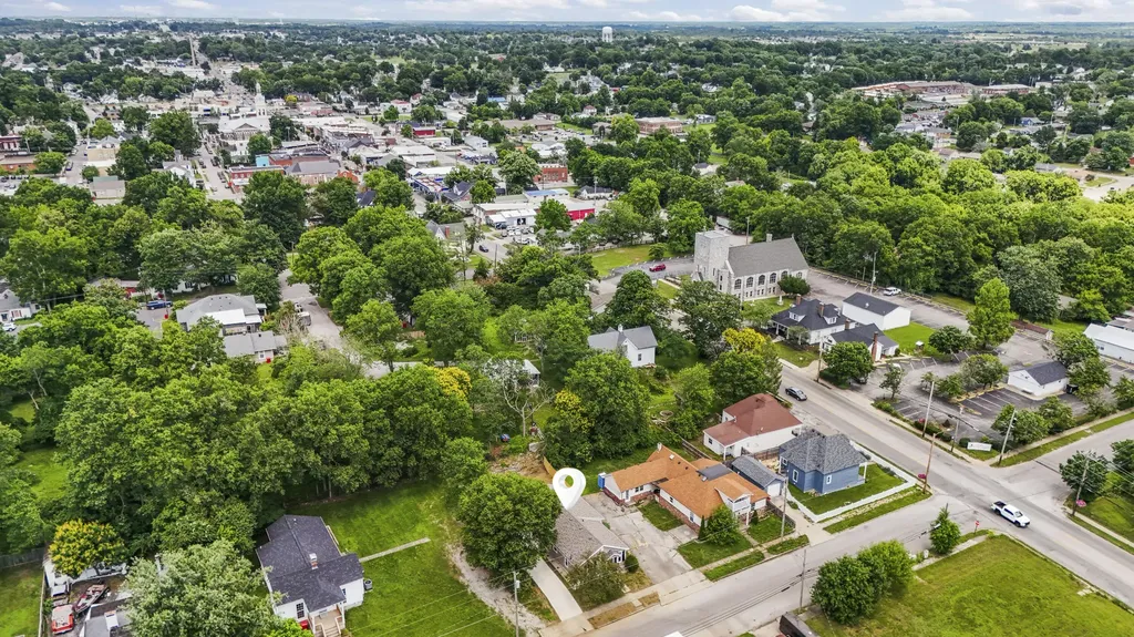 103 W Brown Street Nicholasville KY 40356