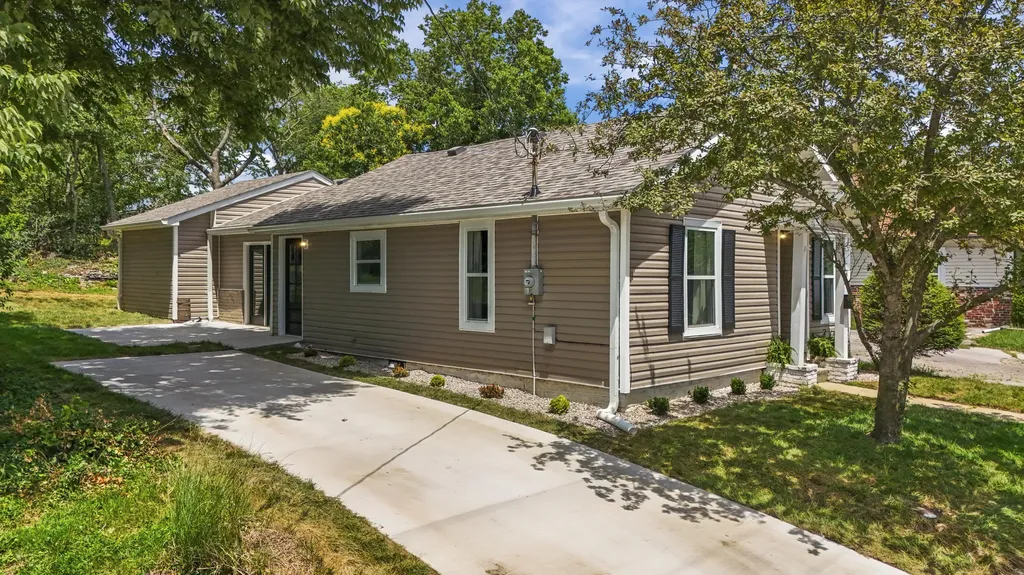 103 W Brown Street Nicholasville KY 40356