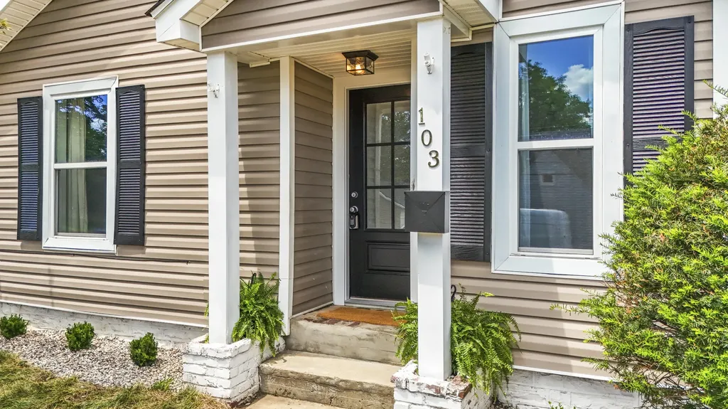 103 W Brown Street Nicholasville KY 40356