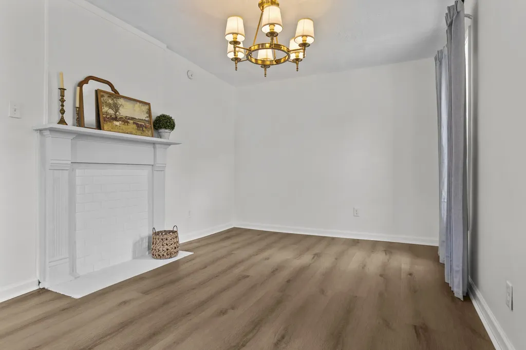 103 W Brown Street Nicholasville KY 40356