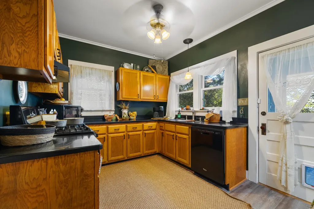 507 S 6th Street Murray KY 42071