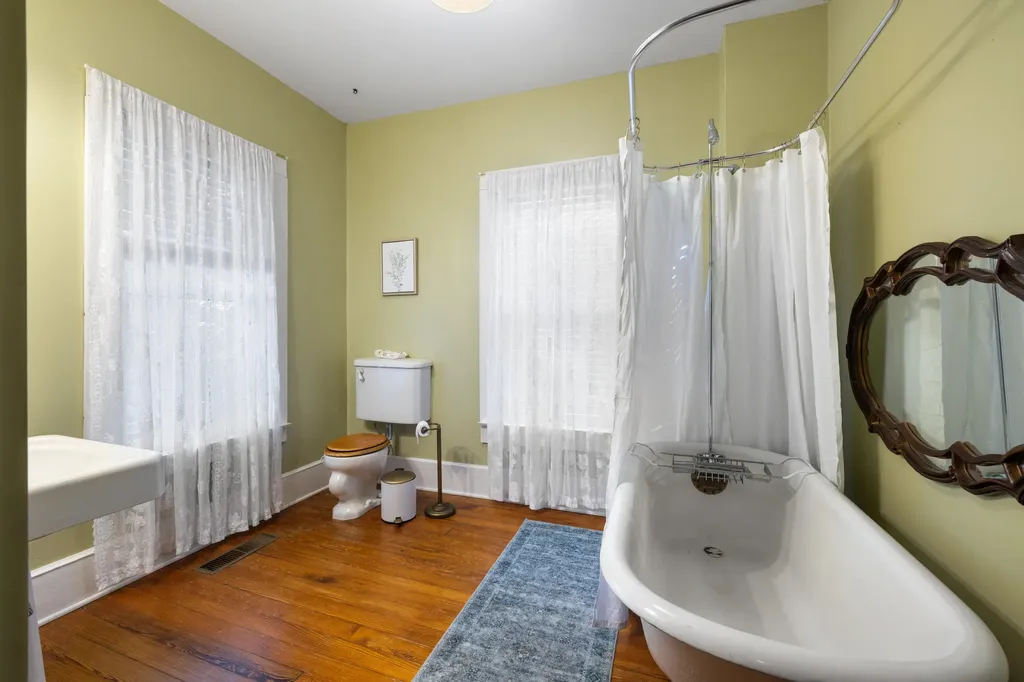 507 S 6th Street Murray KY 42071
