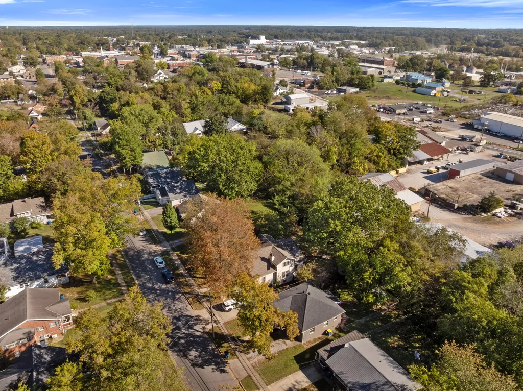 507 S 6th Street Murray KY 42071