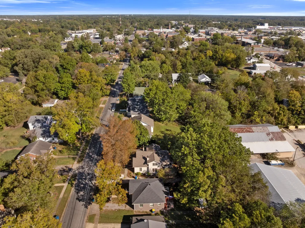 507 S 6th Street Murray KY 42071