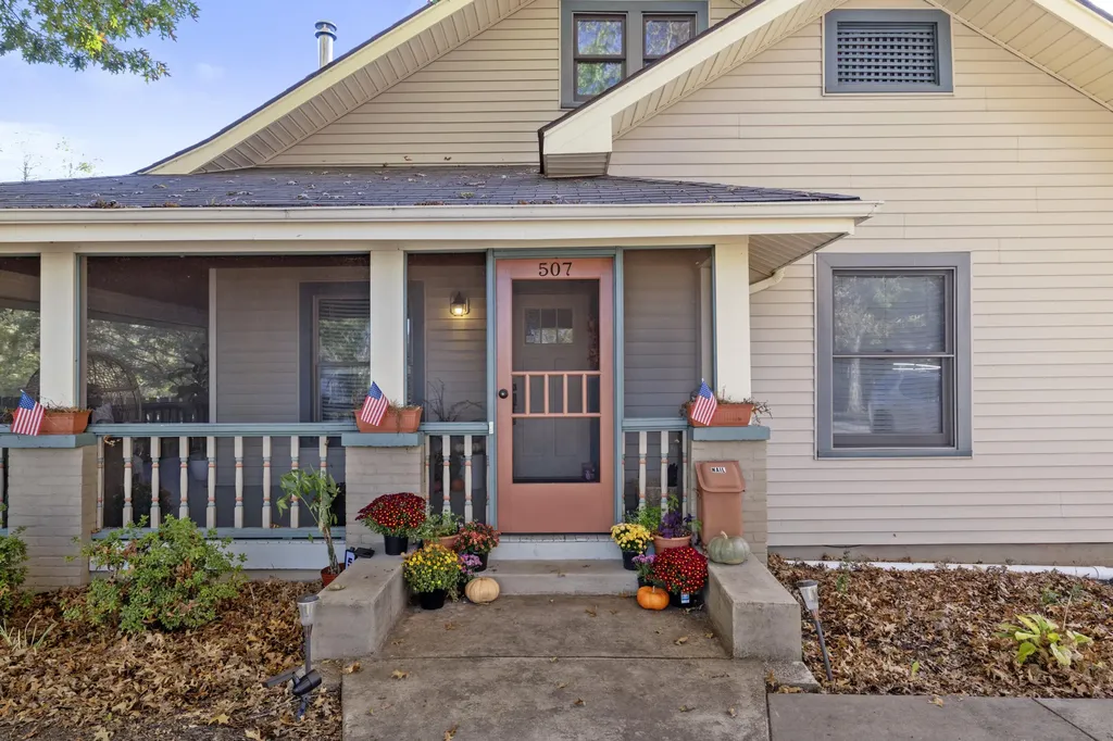 507 S 6th Street Murray KY 42071