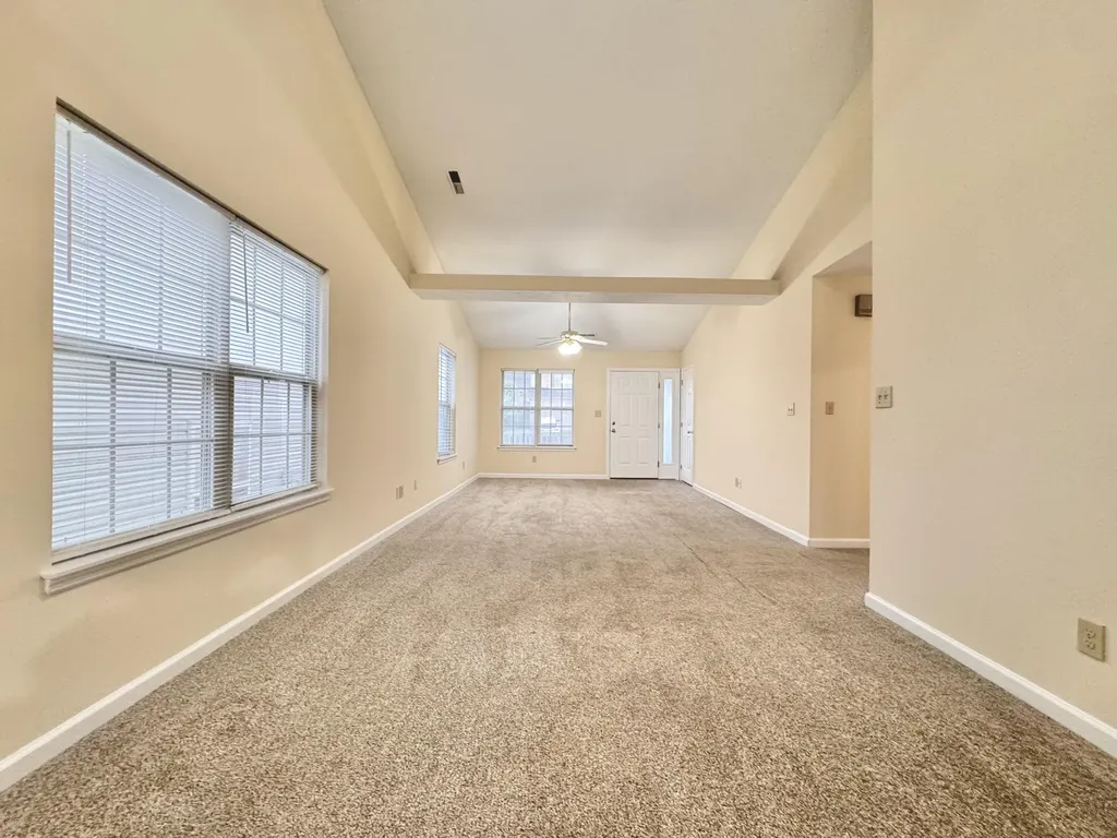 649 Hugging Bear Lane Lexington KY 40509