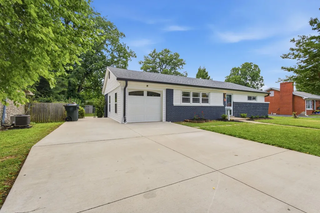 1729 Hatteras Drive Lexington KY 40504