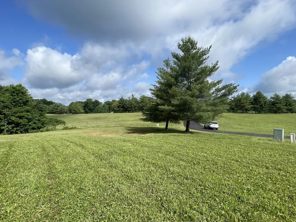52 52 Zion Loop Russell Springs KY 42642