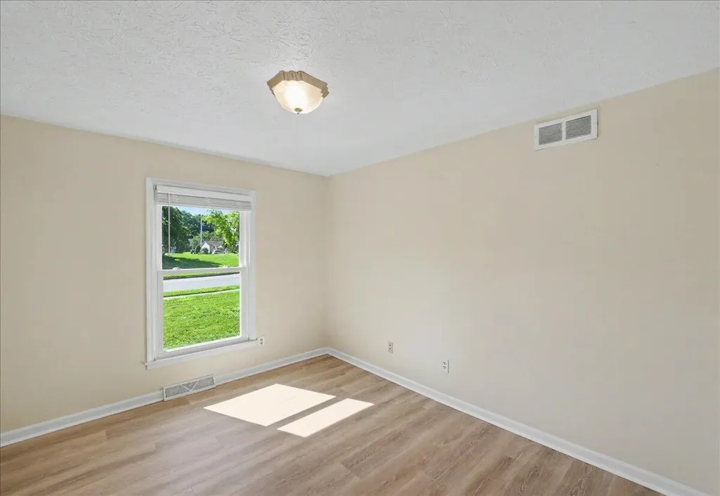 3869 Lee Adams Lane Lexington KY 40514