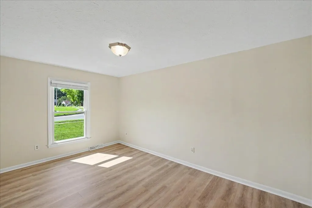 3869 Lee Adams Lane Lexington KY 40514