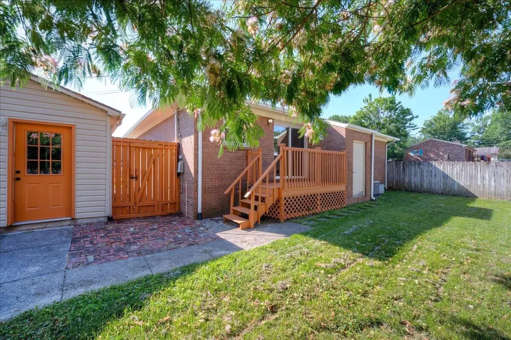 3869 Lee Adams Lane Lexington KY 40514