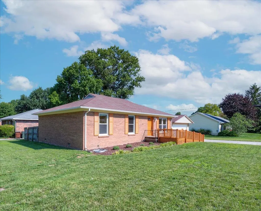 3869 Lee Adams Lane Lexington KY 40514