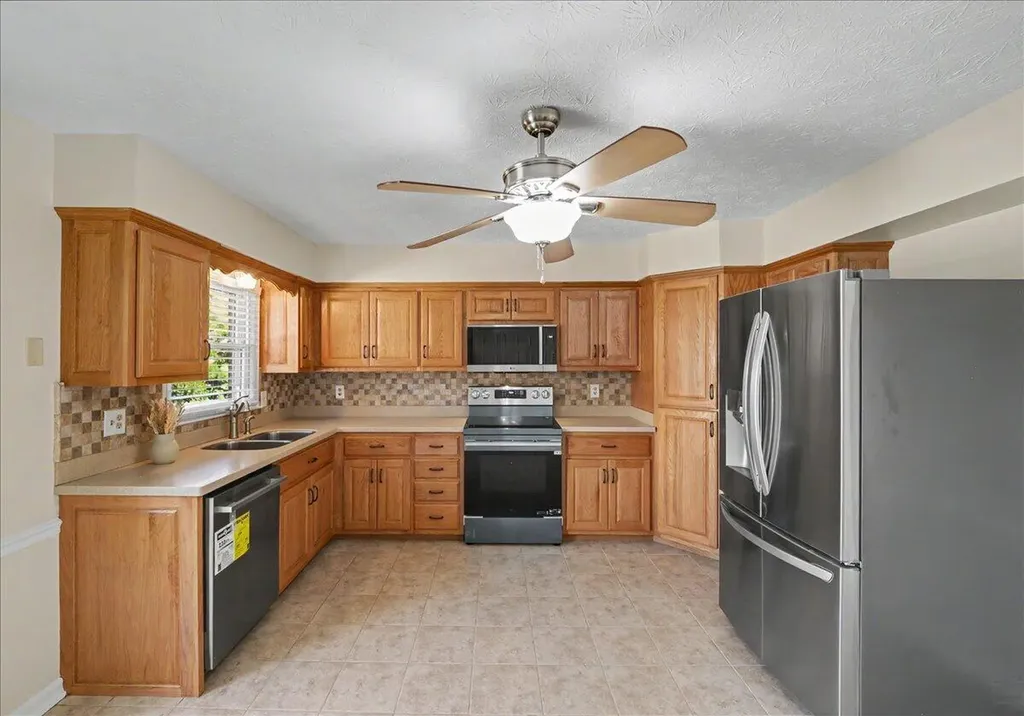 3869 Lee Adams Lane Lexington KY 40514