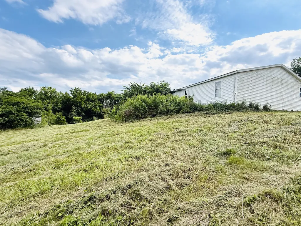 729 Oakland Lane Harrodsburg KY 40330