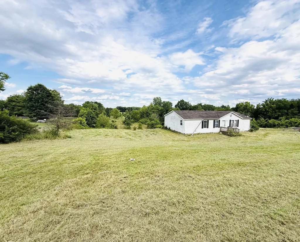 729 Oakland Lane Harrodsburg KY 40330