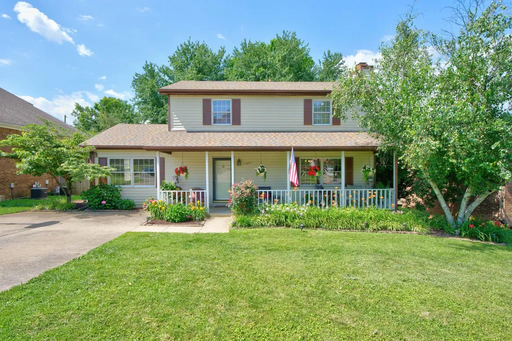 112 1/2 Applegrove Drive Nicholasville KY 40356