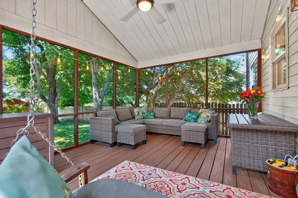 112 1/2 Applegrove Drive Nicholasville KY 40356