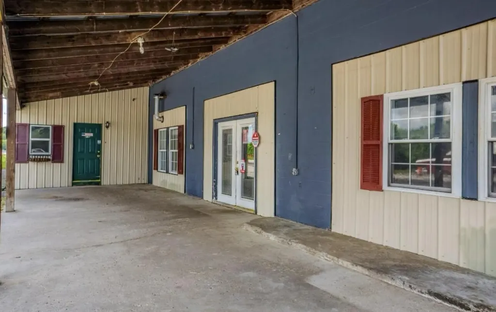 8689 Bardstown Road Springfield KY 40069