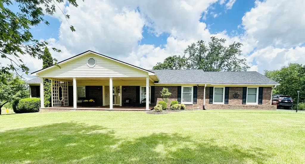 219 Adams Lane Harrodsburg KY 40330