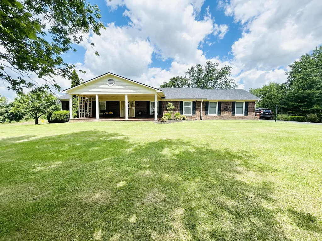 219 Adams Lane Harrodsburg KY 40330