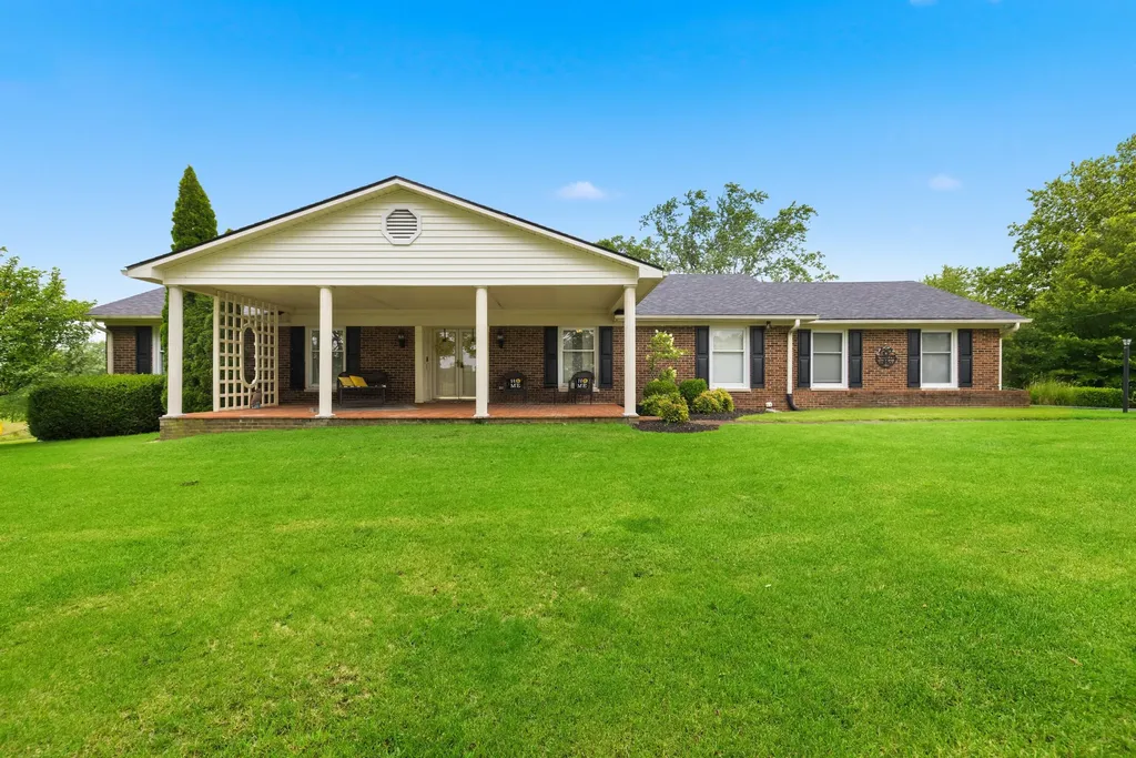 219 Adams Lane Harrodsburg KY 40330