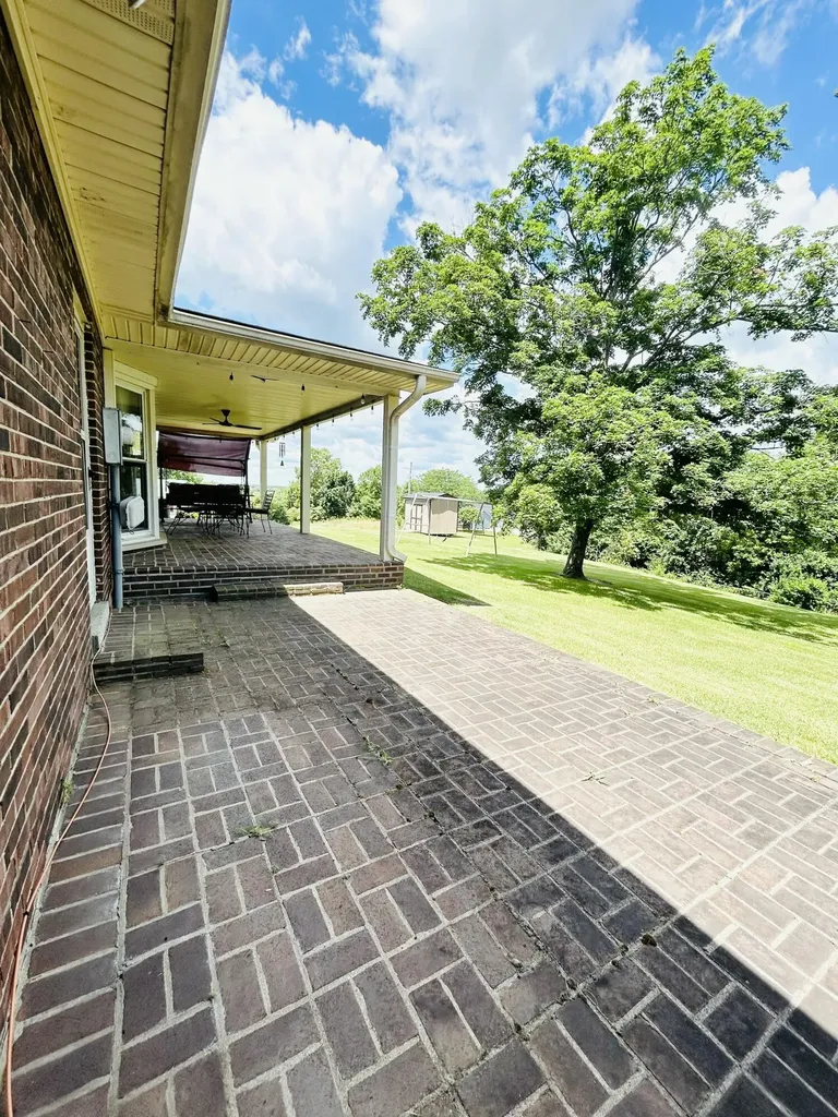 219 Adams Lane Harrodsburg KY 40330