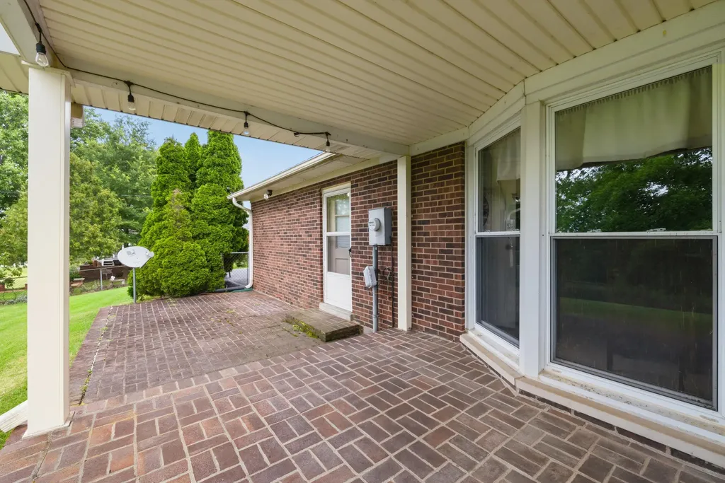 219 Adams Lane Harrodsburg KY 40330