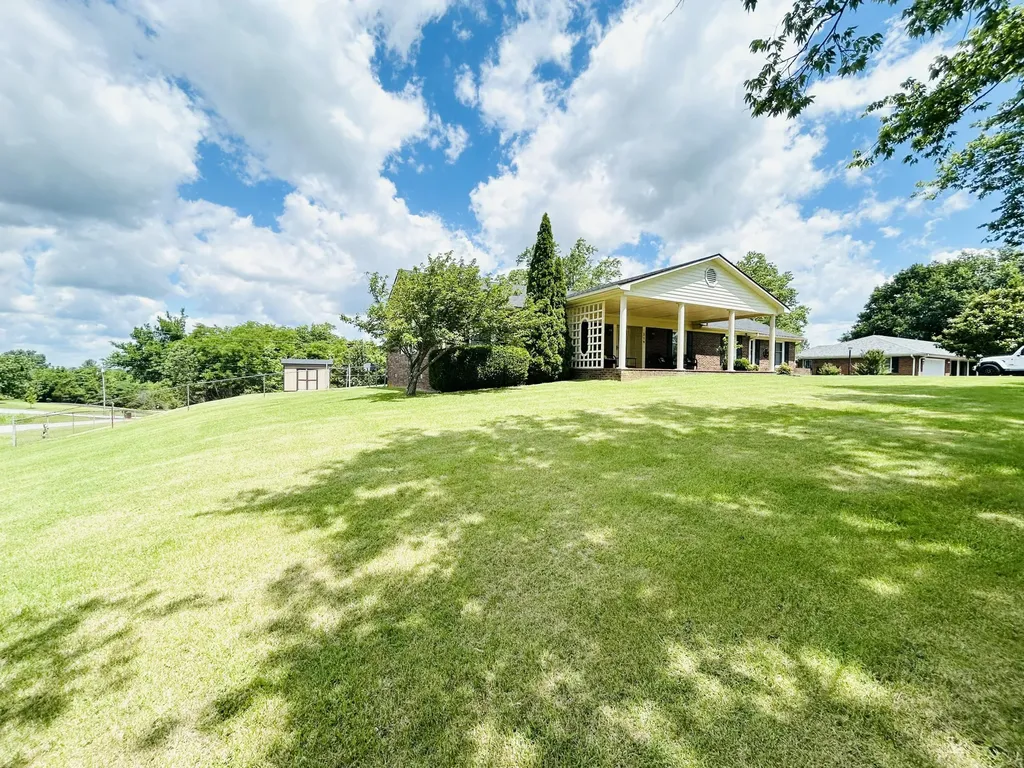 219 Adams Lane Harrodsburg KY 40330