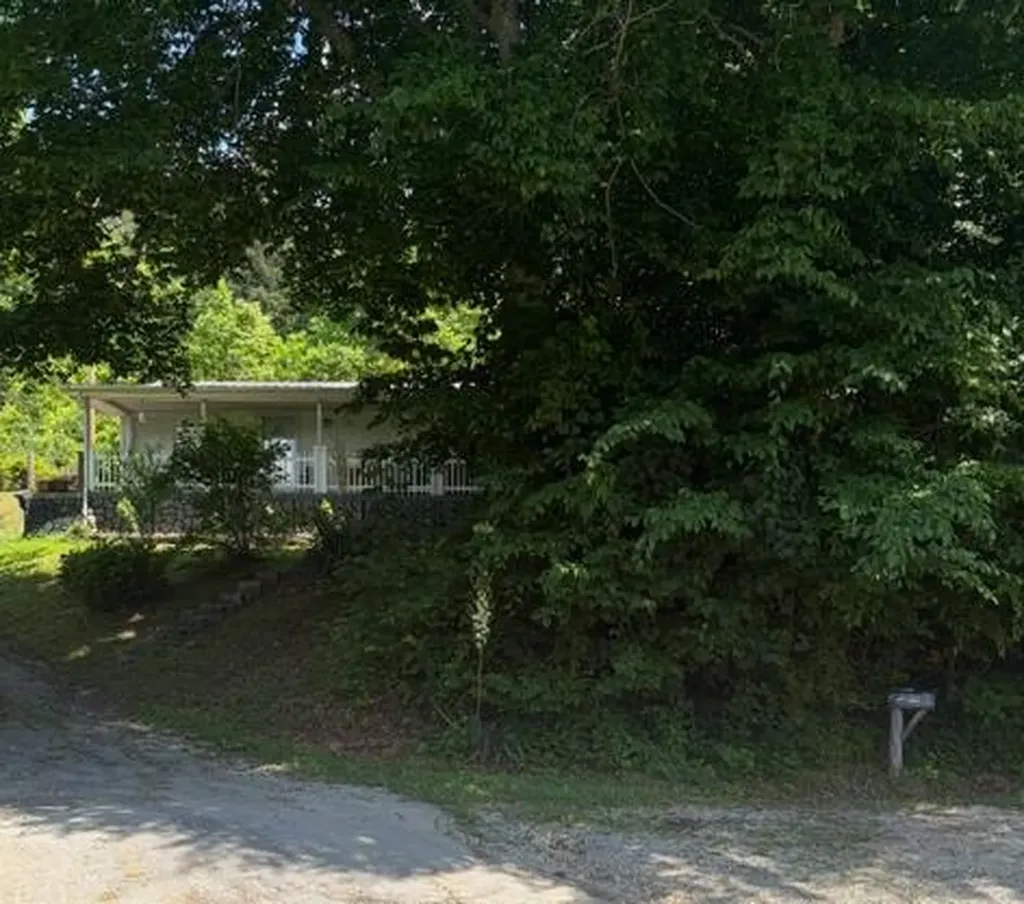 270 Mcfadden Cemetery Road London KY 40744