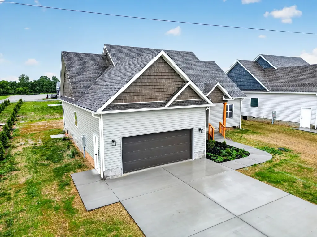 703 Lasters Avenue Elkton KY 42220