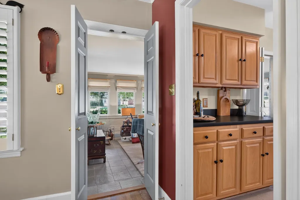 1566 Tates Creek Road Lexington KY 40502