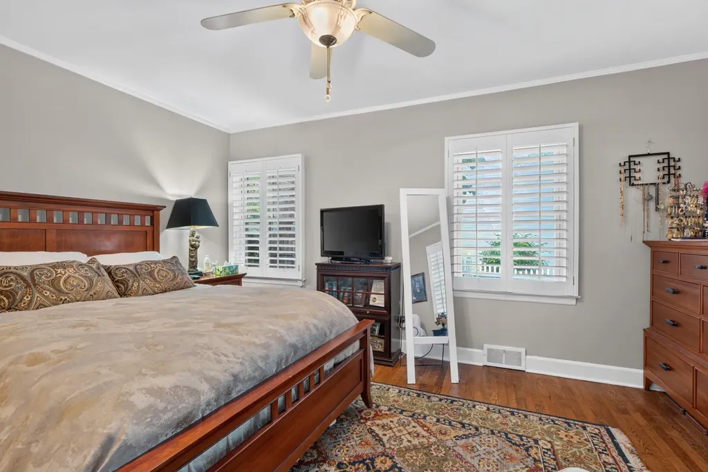 1566 Tates Creek Road Lexington KY 40502